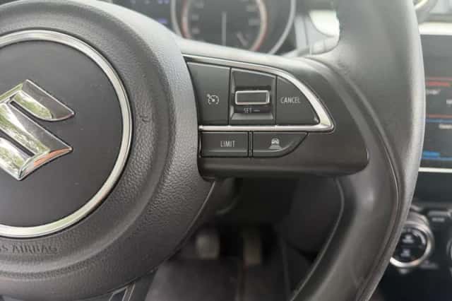 Suzuki Swift (2018) thumbnail 20