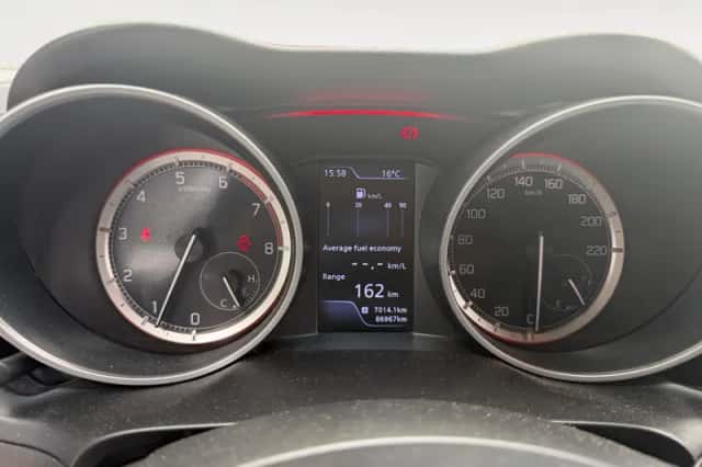 Suzuki Swift (2018) thumbnail 21