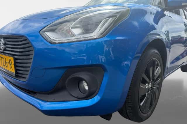 Suzuki Swift (2018) thumbnail 10