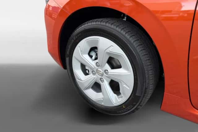 Suzuki Swift (2025) thumbnail 6