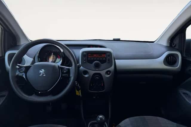 Peugeot 108 (2015) thumbnail 11