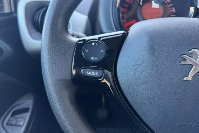 Peugeot 108 (2015) thumbnail 16