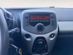 Peugeot 108 (2015) thumbnail 18