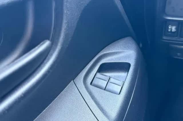 Peugeot 108 (2015) thumbnail 31