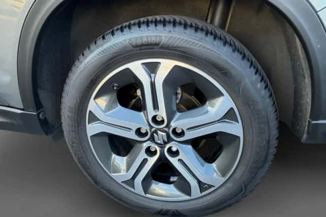 Suzuki Vitara (2018) thumbnail 6