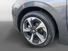 Suzuki Swift (2025) thumbnail 21