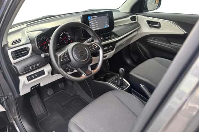 Suzuki Swift (2025) thumbnail 8