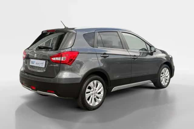 Suzuki S-Cross (2019) thumbnail 5