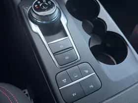 Ford Kuga (2023) thumbnail 23