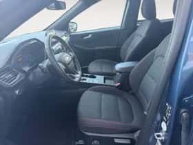 Ford Kuga (2023) thumbnail 9