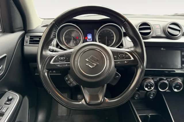 Suzuki Swift (2021) thumbnail 14