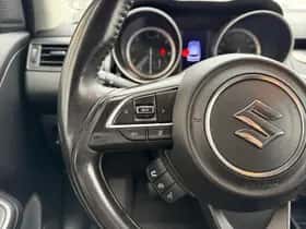Suzuki Swift (2021) thumbnail 15
