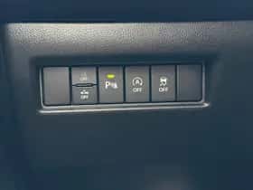 Suzuki Swift (2021) thumbnail 18