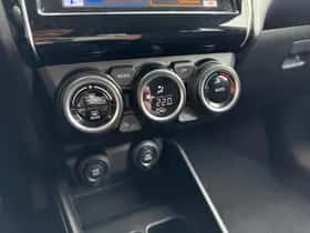 Suzuki Swift (2021) thumbnail 23