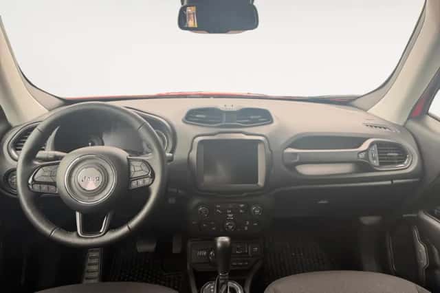Jeep Renegade (2022) thumbnail 11