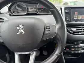 Peugeot 2008 (2017) thumbnail 17