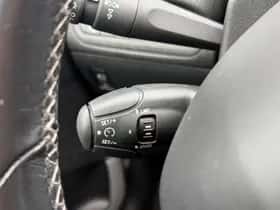 Peugeot 2008 (2017) thumbnail 19