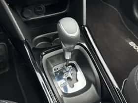Peugeot 2008 (2017) thumbnail 24