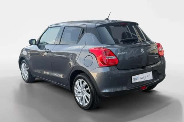 Suzuki Swift (2022) thumbnail 3