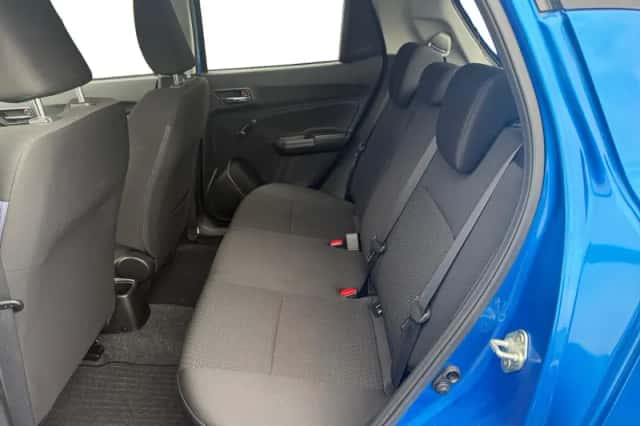 Suzuki Swift (2021) thumbnail 12
