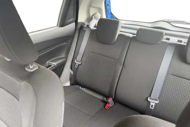 Suzuki Swift (2021) thumbnail 13