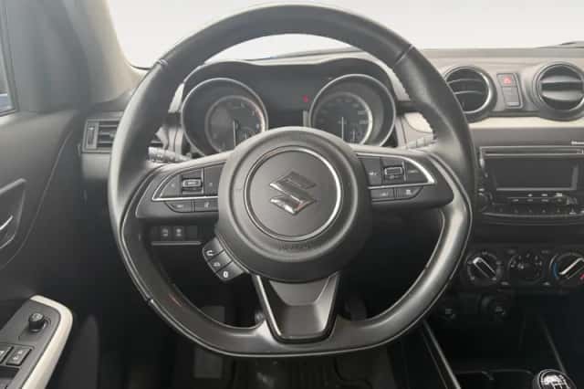 Suzuki Swift (2021) thumbnail 14