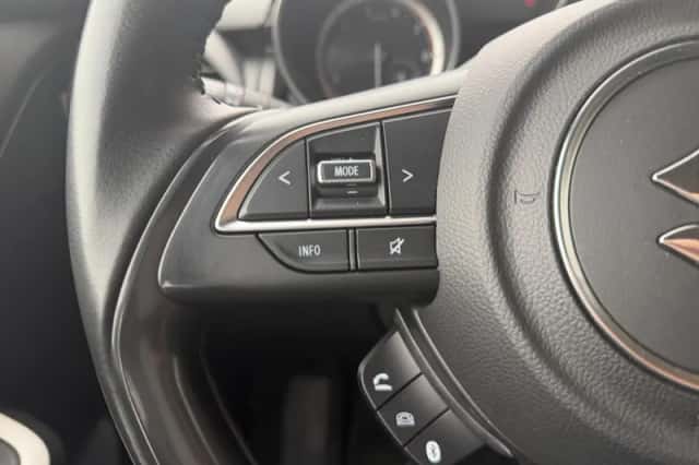 Suzuki Swift (2021) thumbnail 15
