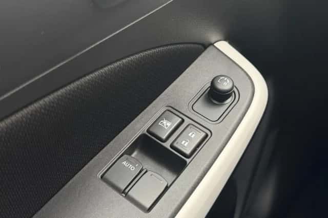 Suzuki Swift (2021) thumbnail 19