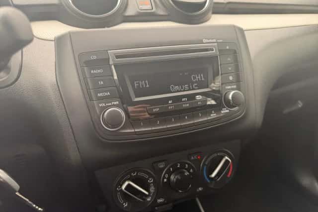 Suzuki Swift (2021) thumbnail 20