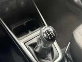Suzuki Swift (2021) thumbnail 22