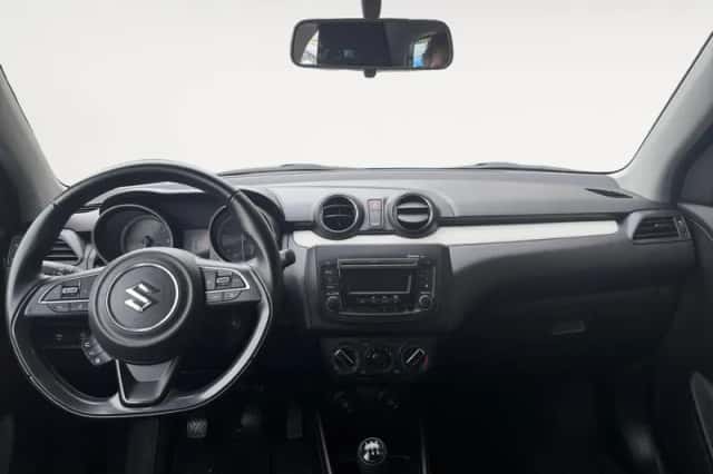 Suzuki Swift (2021) thumbnail 10