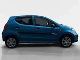 Suzuki Alto (2009) thumbnail 4