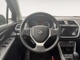Suzuki S-Cross (2020) thumbnail 14