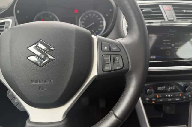 Suzuki S-Cross (2020) thumbnail 16
