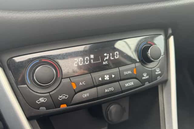 Suzuki S-Cross (2020) thumbnail 23