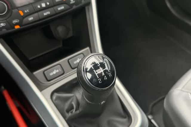 Suzuki S-Cross (2020) thumbnail 24