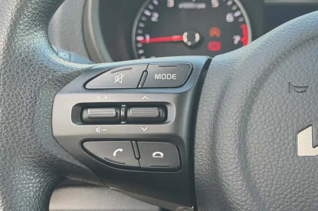 Kia Picanto (2023) thumbnail 15