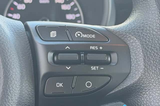 Kia Picanto (2023) thumbnail 16