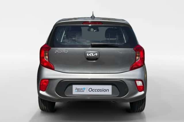 Kia Picanto (2023) thumbnail 3
