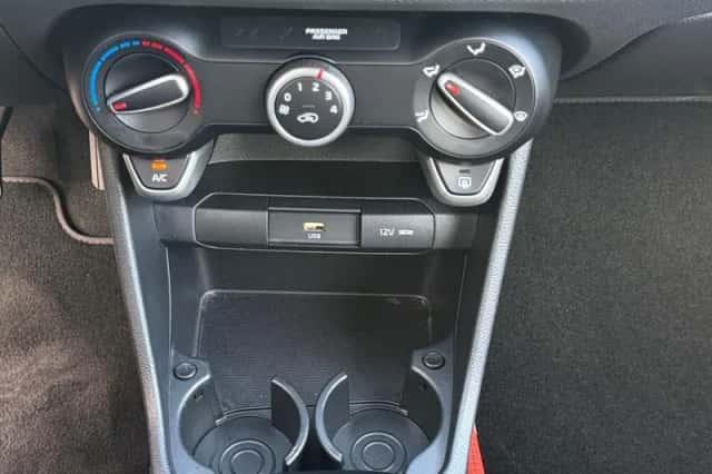 Kia Picanto (2023) thumbnail 21