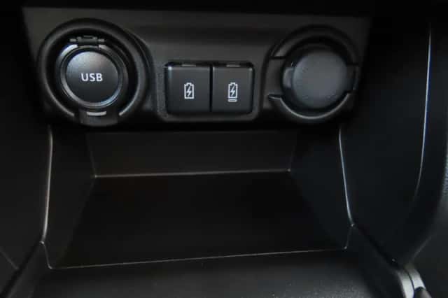 Suzuki Swift (2025) thumbnail 21