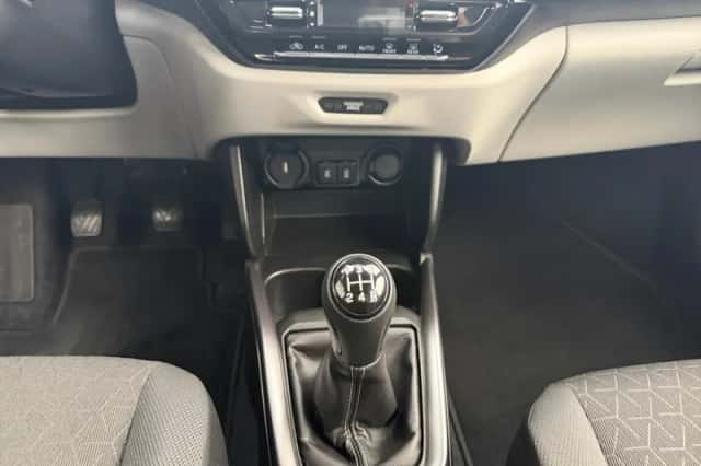 Suzuki Swift (2025) thumbnail 23