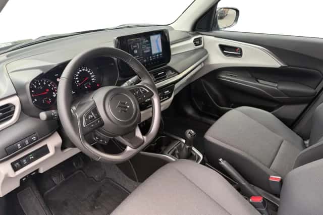 Suzuki Swift (2025) thumbnail 10