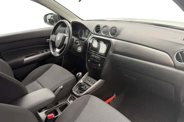Suzuki Vitara (2021) thumbnail 12