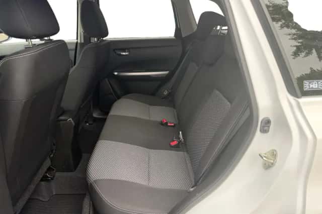 Suzuki Vitara (2021) thumbnail 13