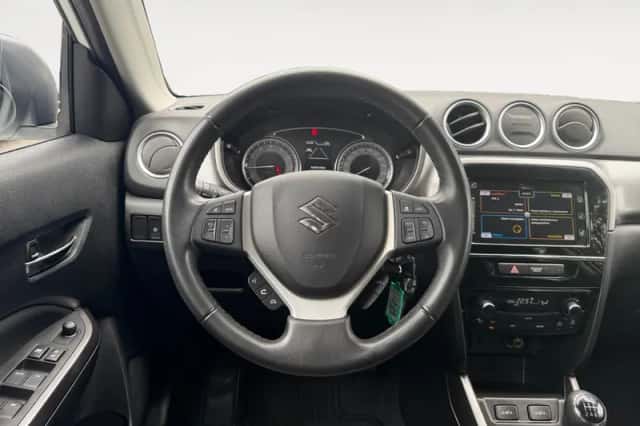 Suzuki Vitara (2021) thumbnail 15