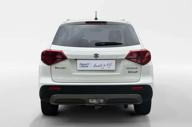 Suzuki Vitara (2021) thumbnail 4