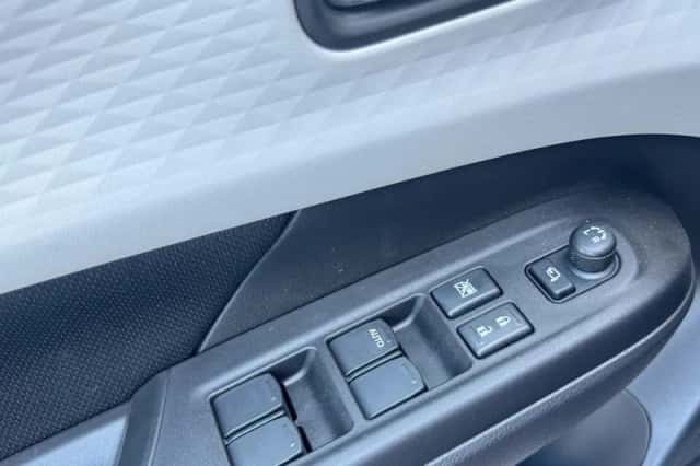 Suzuki Swift (2025) thumbnail 19