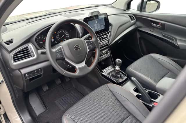 Suzuki S-Cross (2026) thumbnail 10