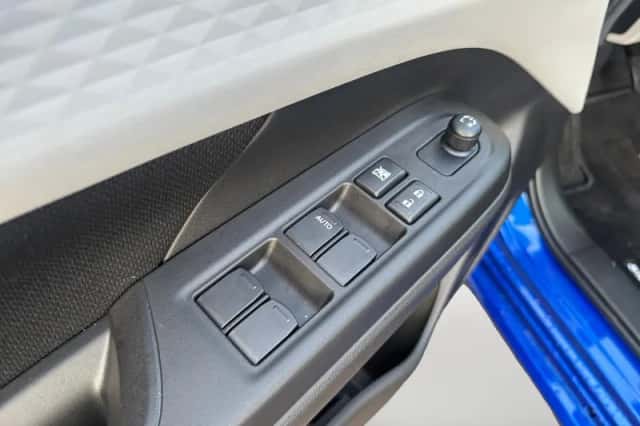 Suzuki Swift (2025) thumbnail 20